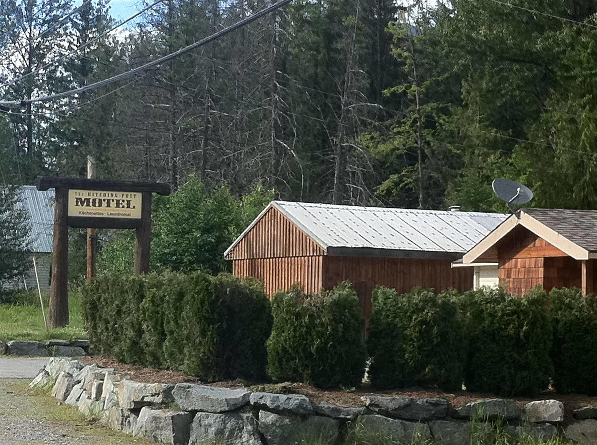 The Hitching Post Motel Pemberton Esterno foto