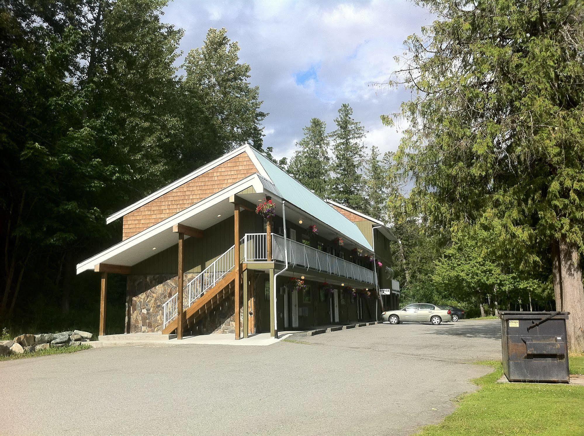 The Hitching Post Motel Pemberton Esterno foto