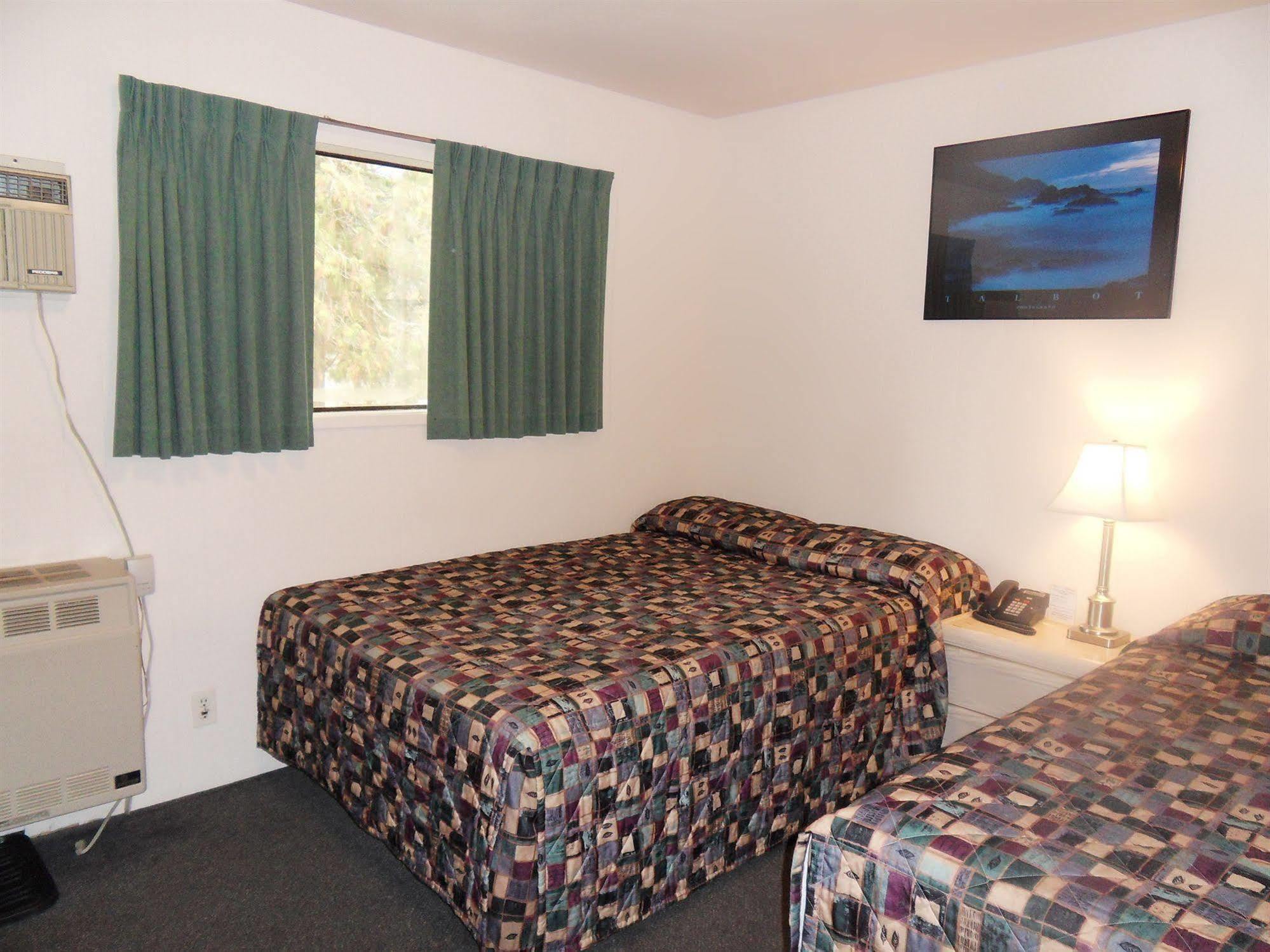 The Hitching Post Motel Pemberton Esterno foto