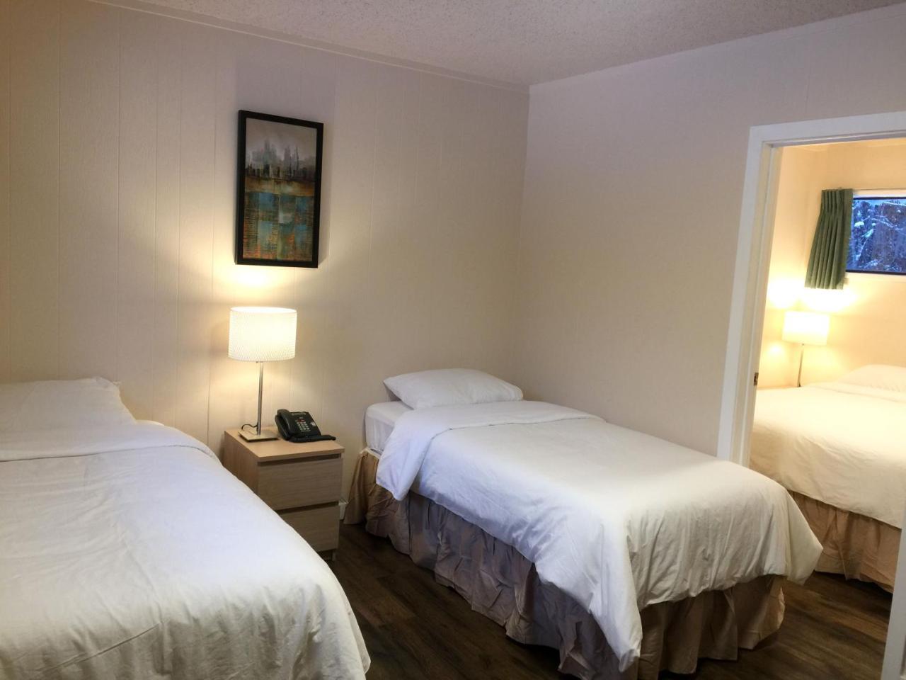 The Hitching Post Motel Pemberton Esterno foto
